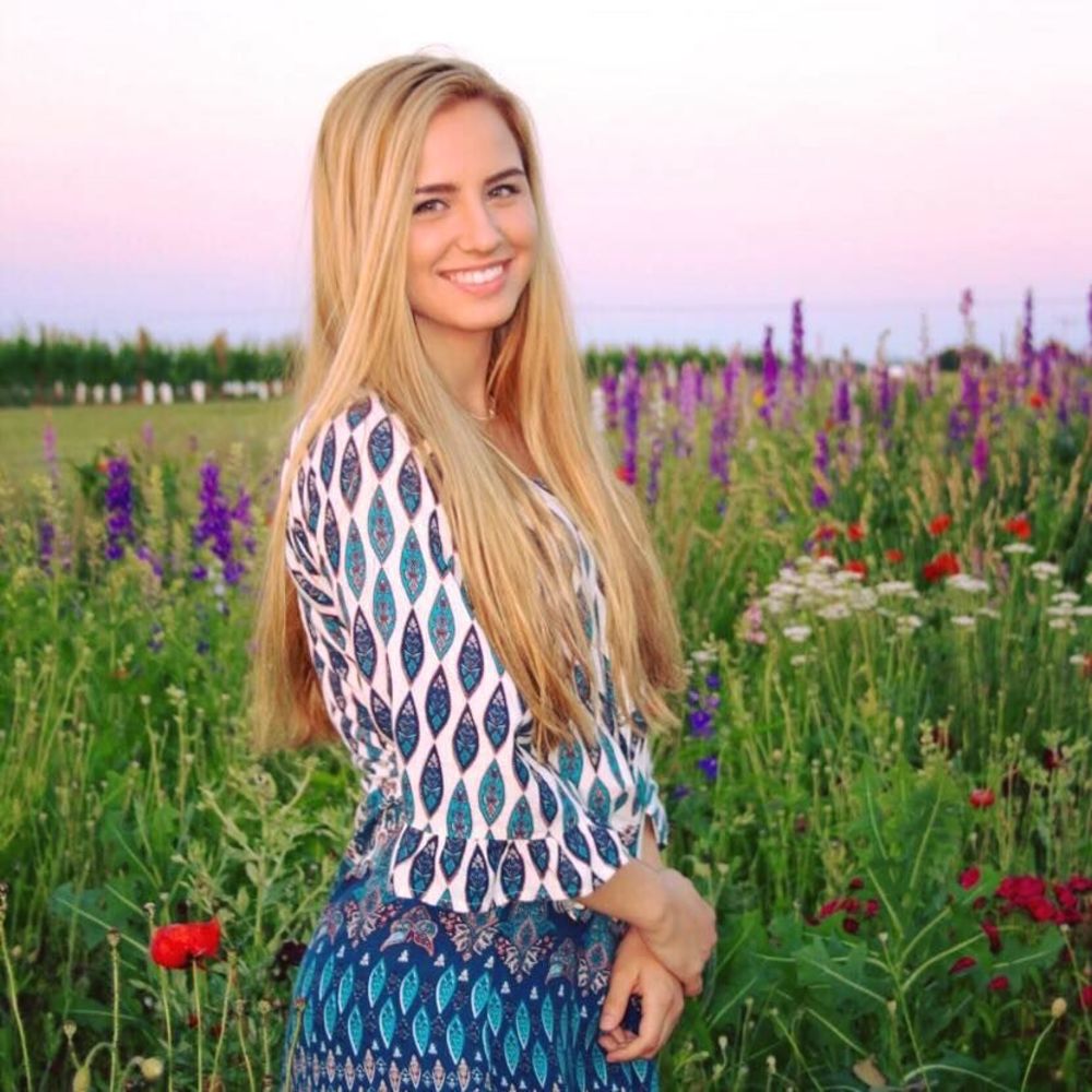 Meet your Posher, Emma